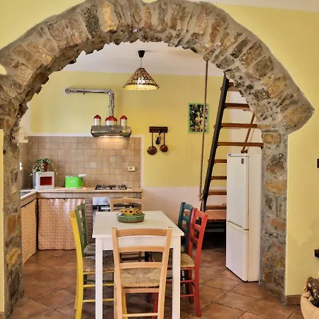 Locazione Turistica Casa Quercia Pontedassio